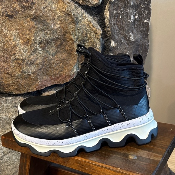 Sperry Shoes - SPERRY size 9 Plushwave Black Water resistant bootie